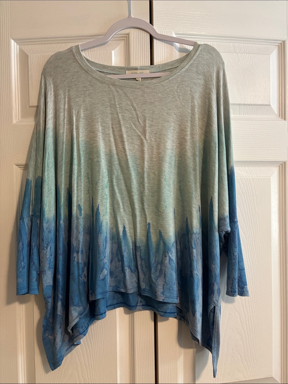 River + Sky Blue Ombre Drop‑Hem Women's Top